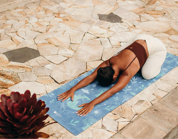 Yoga Design Lab - Combo Yoga Mat - 2-in-1 (Mat + Towel) - Earth Bali Blue - Lightweight, Ultra - Soft
