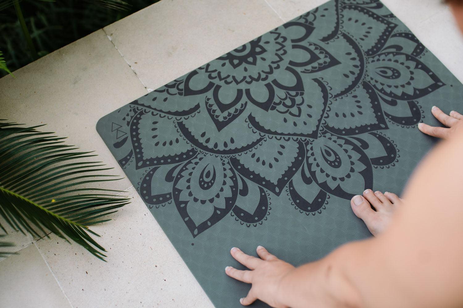 Flow Yoga Mat - Pure Mandala Charcoal 6mm - Ideal Mat For Beginners - Yoga Design Lab 